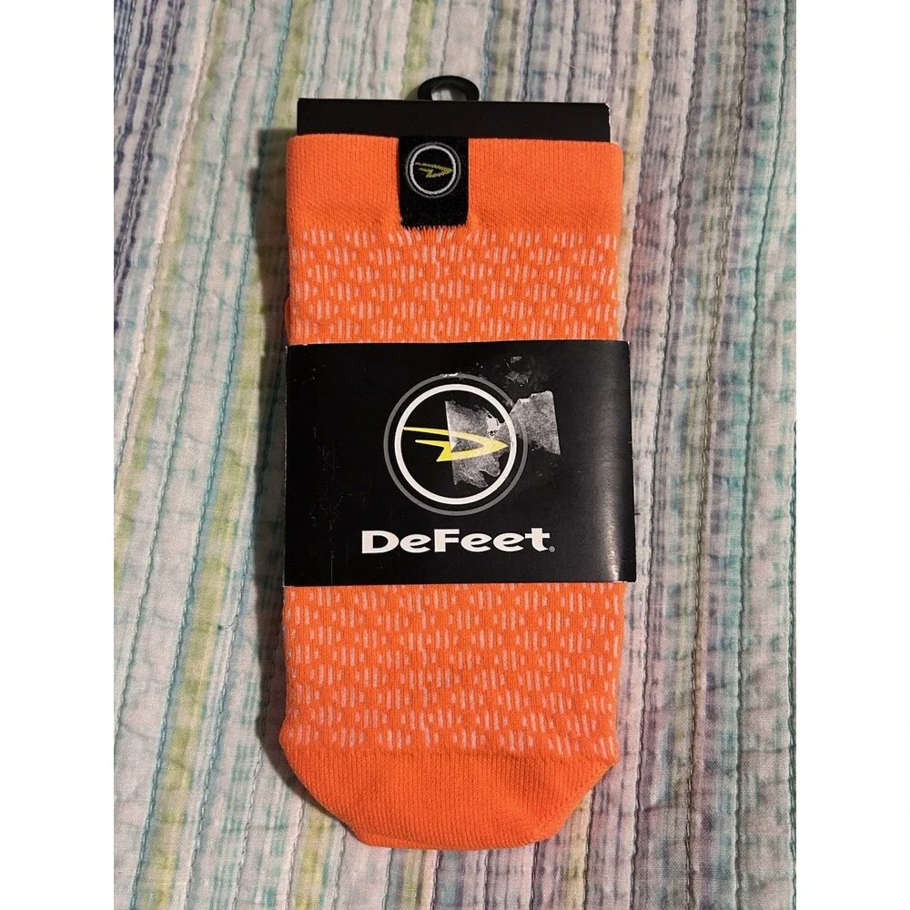 Terignota Shorthorn Trail (1 Pair) & Defeet (1 Pair) Athletic Sock Bundle